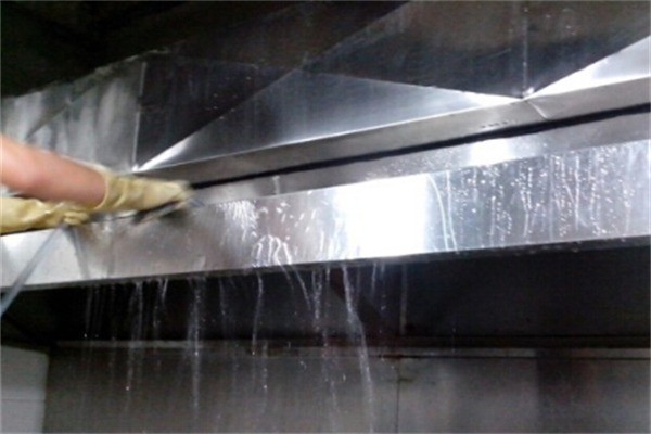 蓝睿大型油烟机清洗